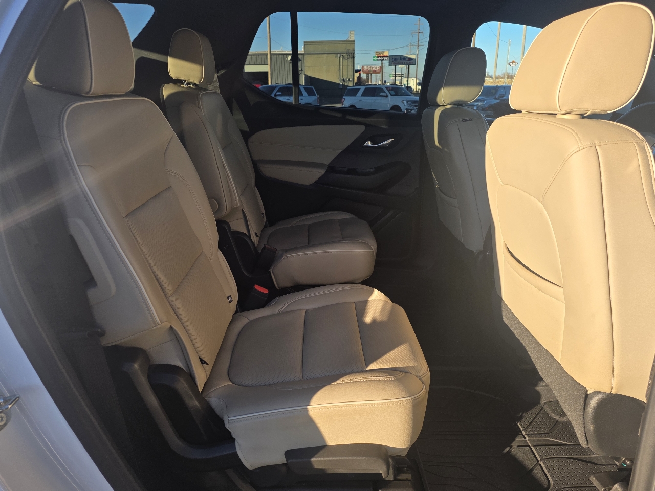 Chevrolet Traverse FWD 4dr Premier 2023