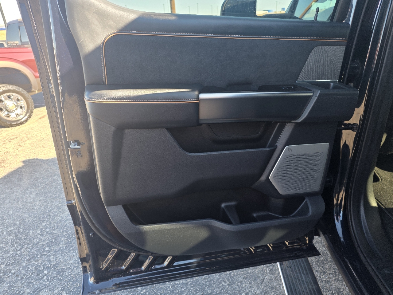 Ford Super Duty F-250 SRW Platinum 4WD Crew Cab 6.75' Box 2024