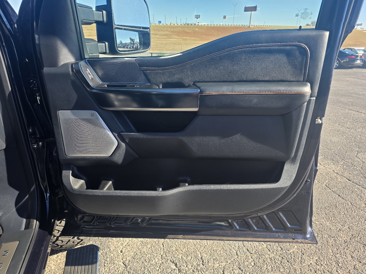 Ford Super Duty F-250 SRW Platinum 4WD Crew Cab 6.75' Box 2024