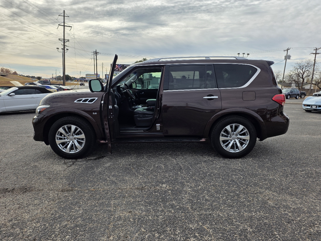 Infiniti QX80 AWD 2017