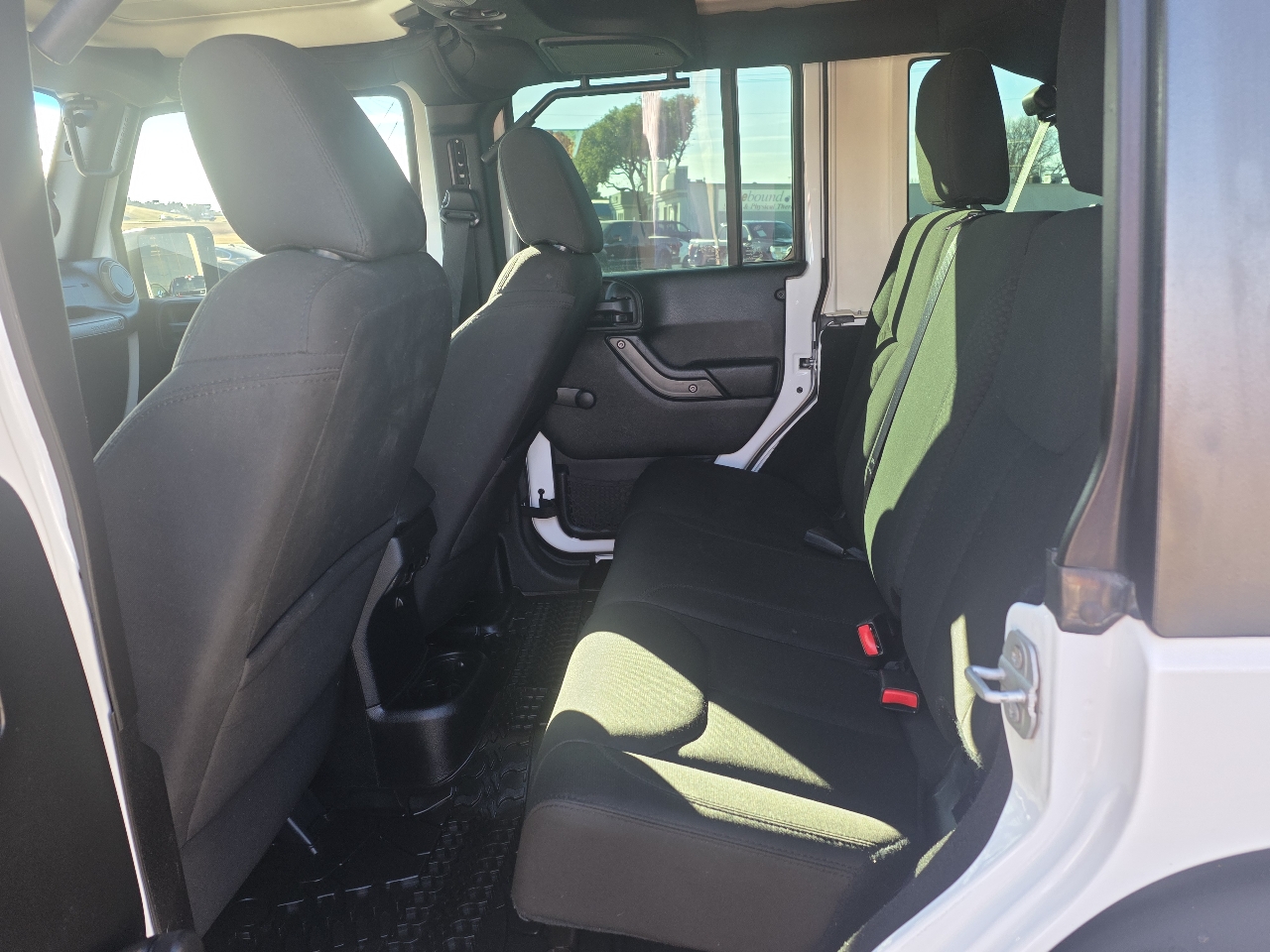 Jeep Wrangler Unlimited 4WD 4dr Sport 2016