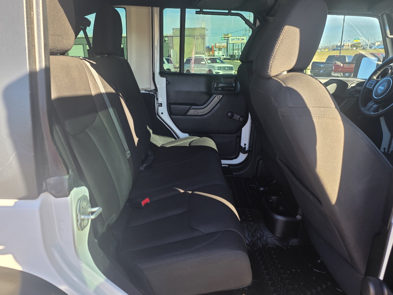 Jeep Wrangler Unlimited 4WD 4dr Sport 2016