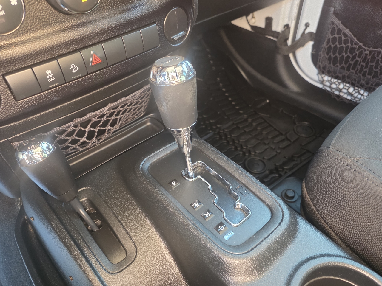 Jeep Wrangler Unlimited 4WD 4dr Sport 2016