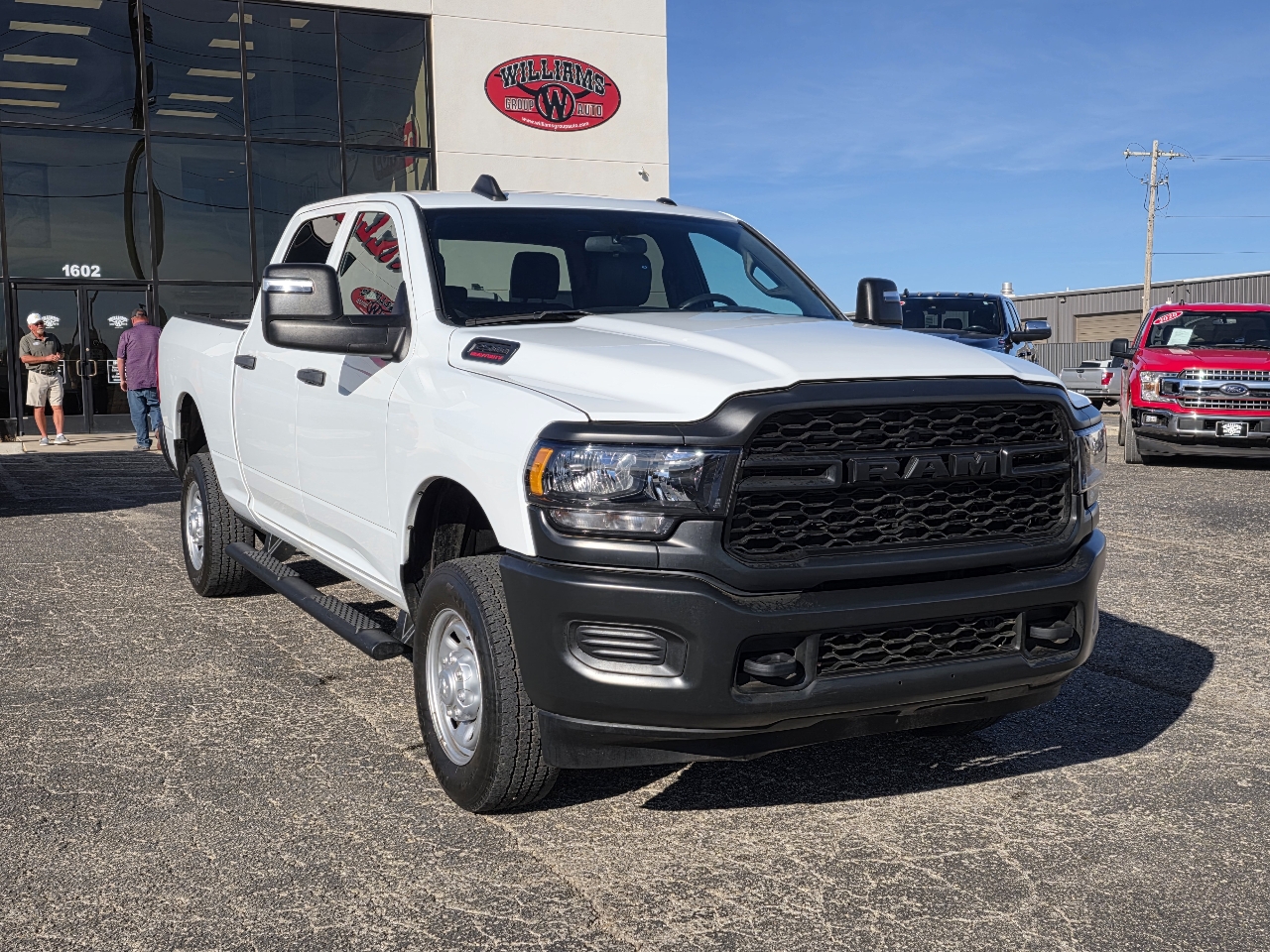 RAM 2500 Tradesman 4x4 Crew Cab 6'4" Box 2024