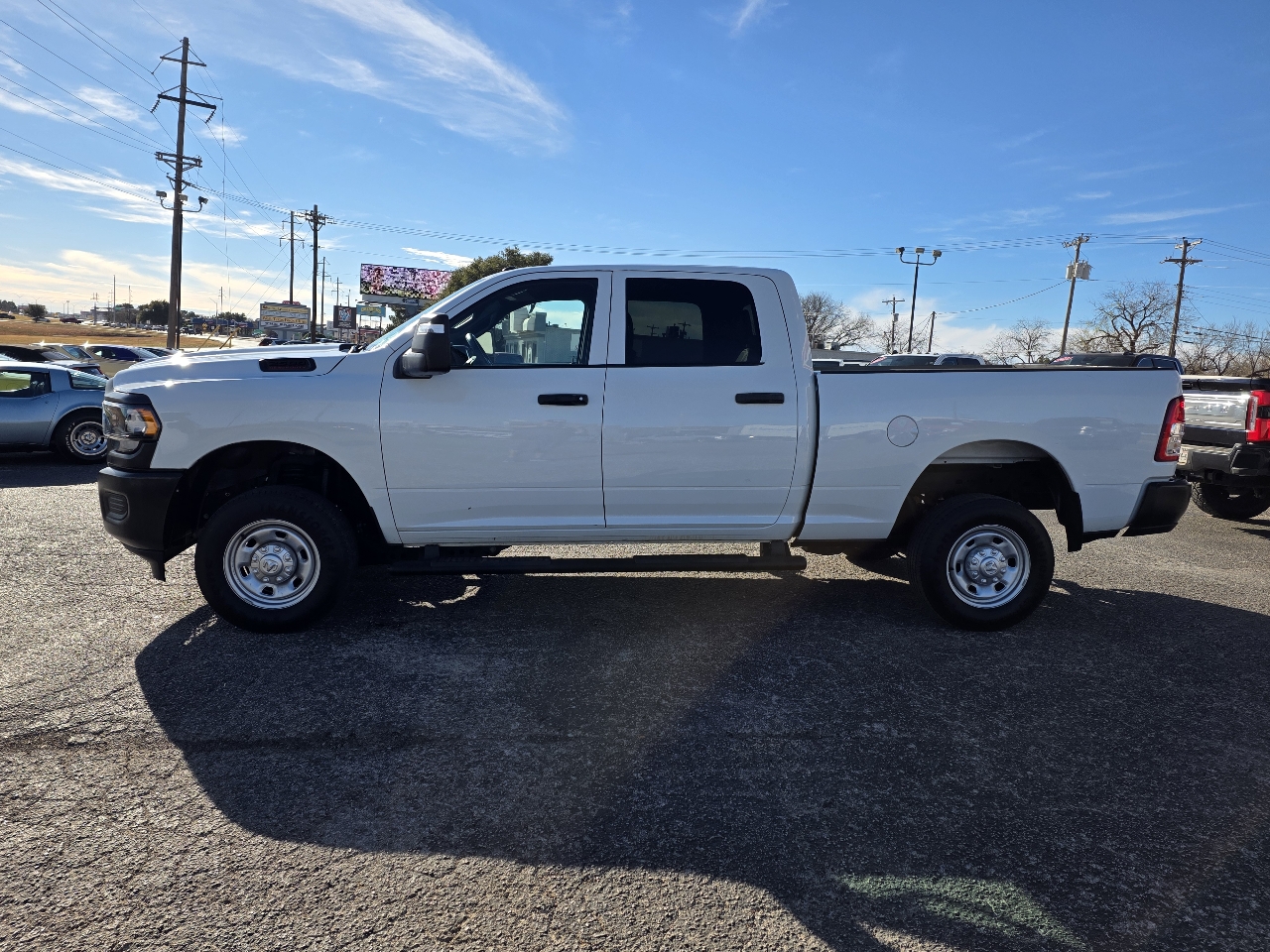 RAM 2500 Tradesman 4x4 Crew Cab 6'4" Box 2024
