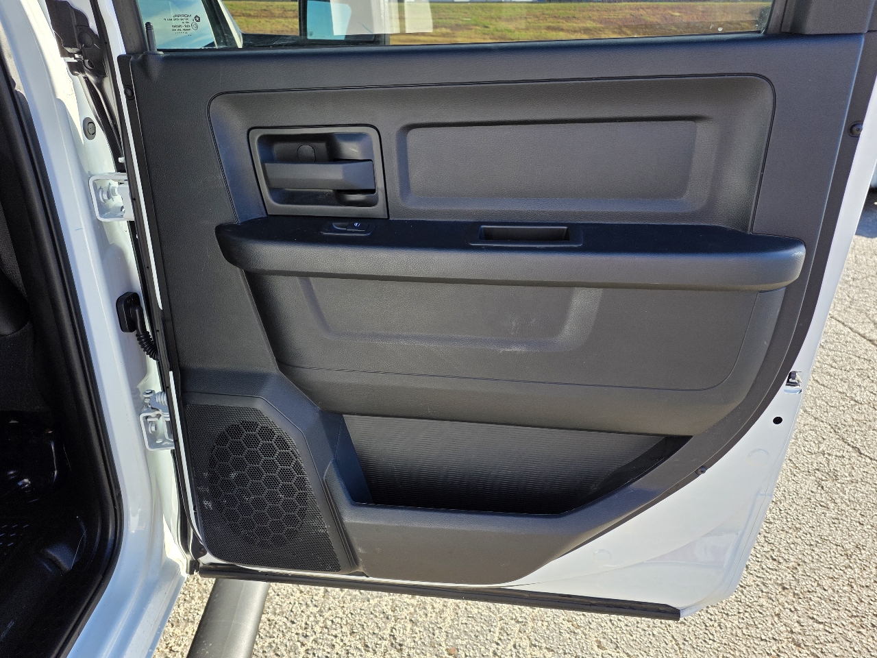 RAM 2500 Tradesman 4x4 Crew Cab 6'4" Box 2024