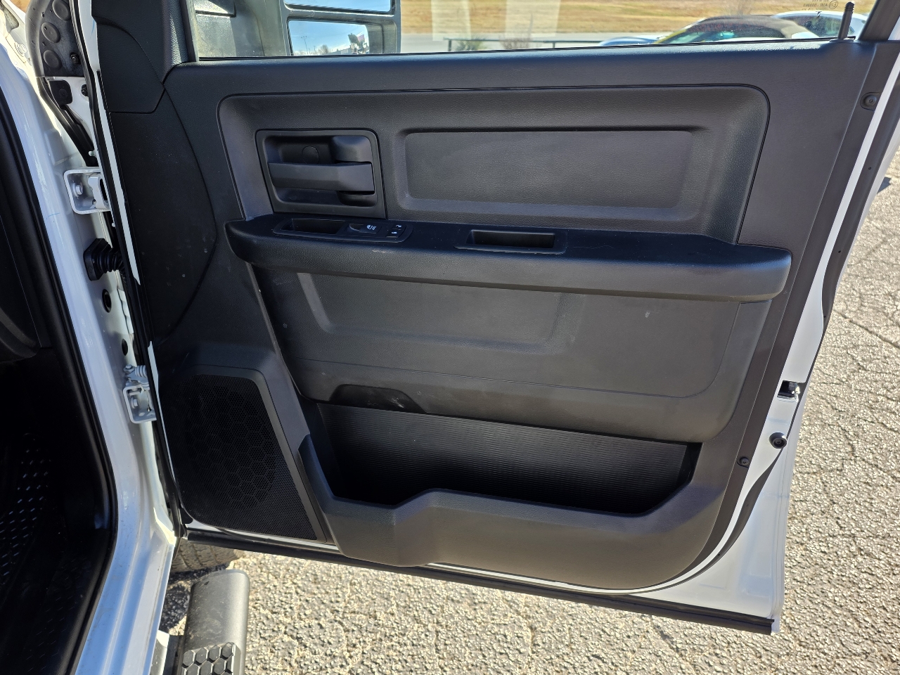 RAM 2500 Tradesman 4x4 Crew Cab 6'4" Box 2024