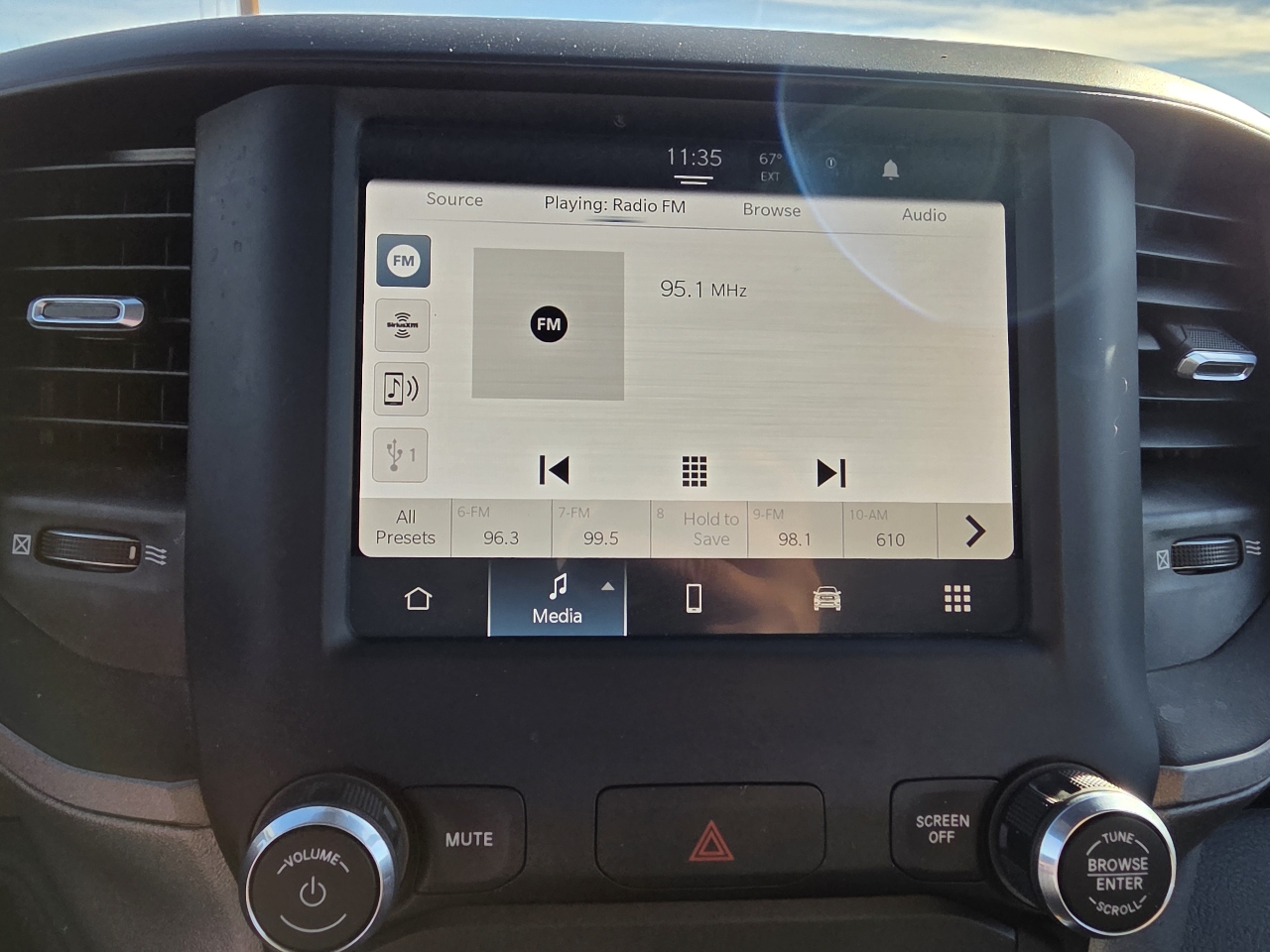 RAM 2500 Tradesman 4x4 Crew Cab 6'4" Box 2024