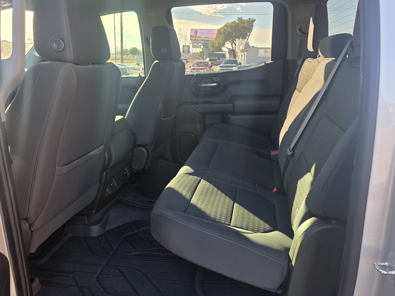 Chevrolet Silverado 1500 LTD 2WD Crew Cab 147" Custom 2022