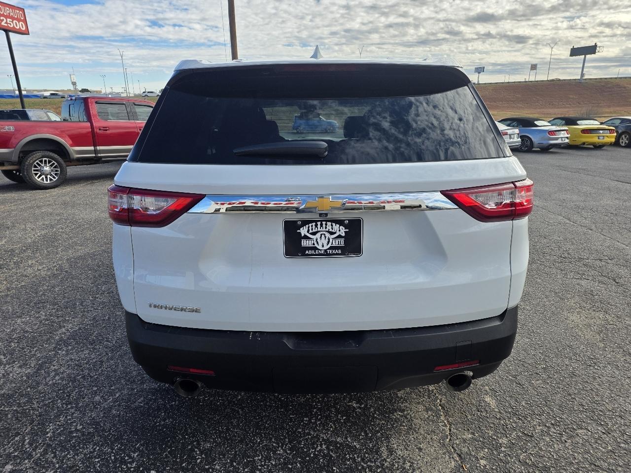 Chevrolet Traverse FWD 4dr LS w/1LS 2021