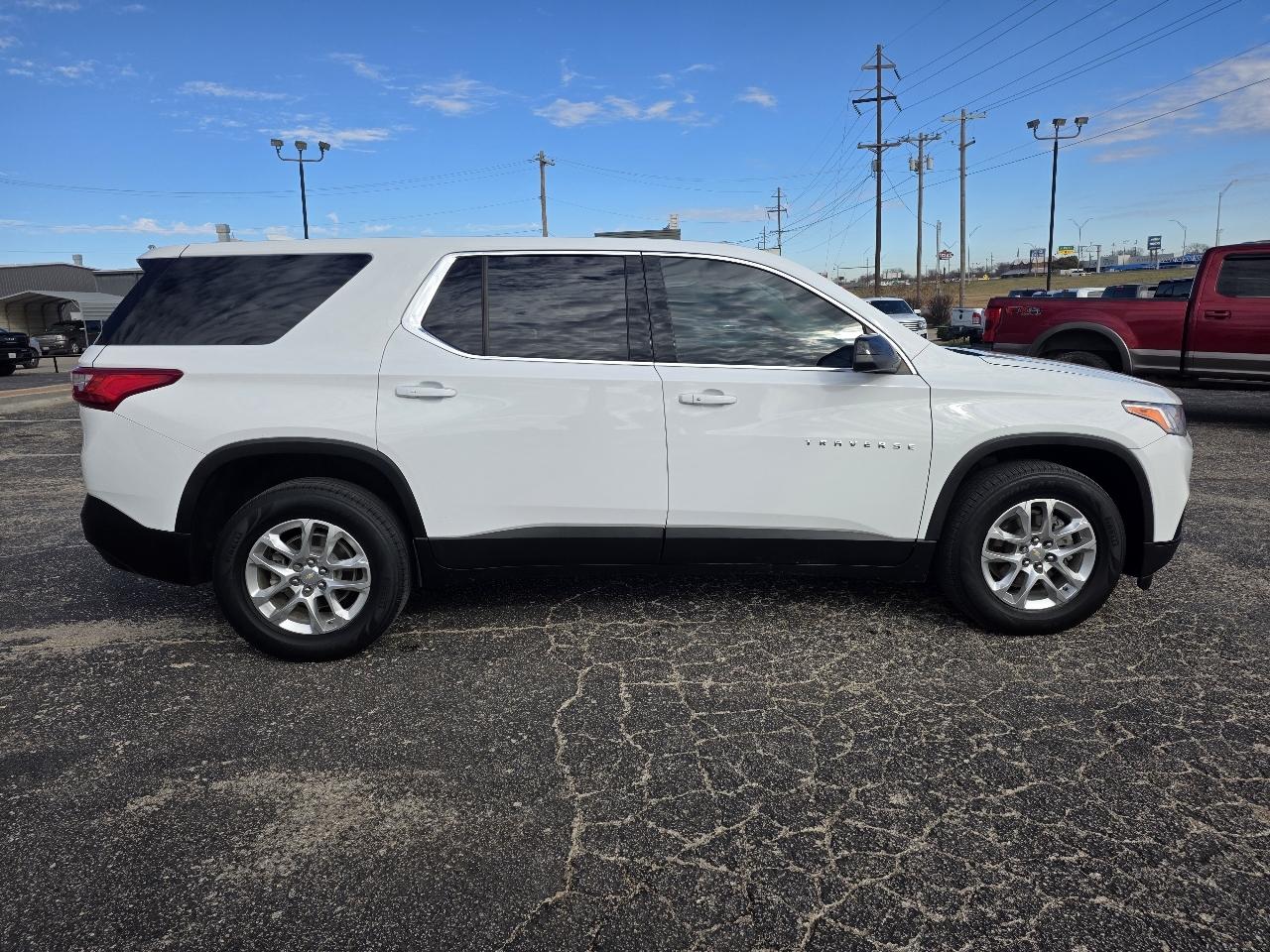 Chevrolet Traverse FWD 4dr LS w/1LS 2021