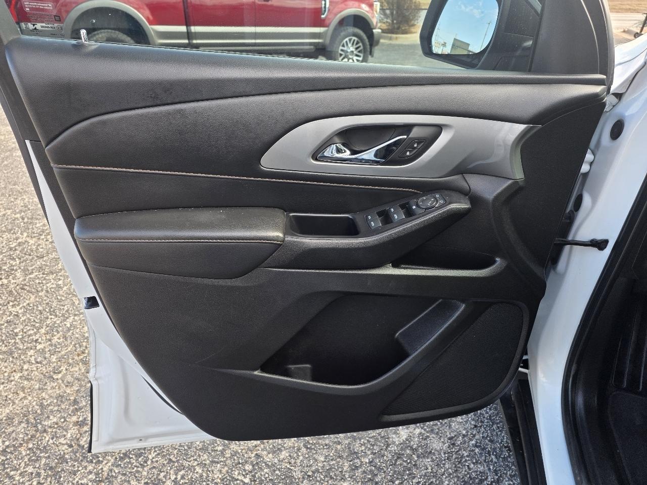 Chevrolet Traverse FWD 4dr LS w/1LS 2021