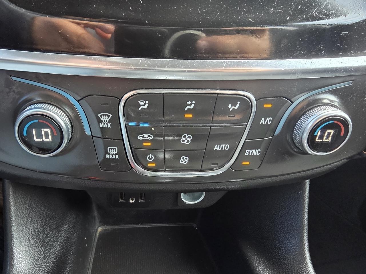 Chevrolet Traverse FWD 4dr LS w/1LS 2021