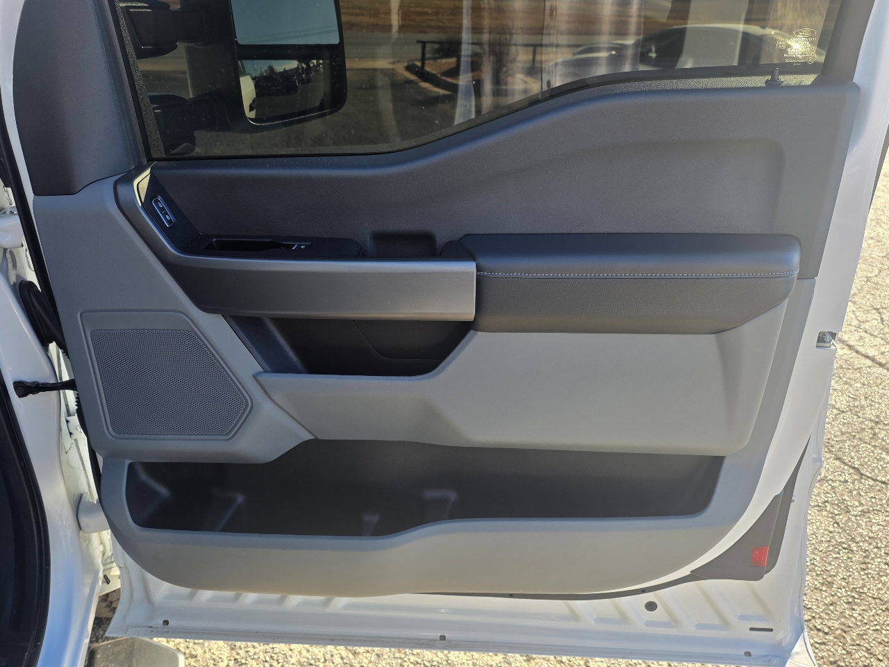 Ford Super Duty F-350 SRW XLT 4WD SuperCab 8' Box 2025