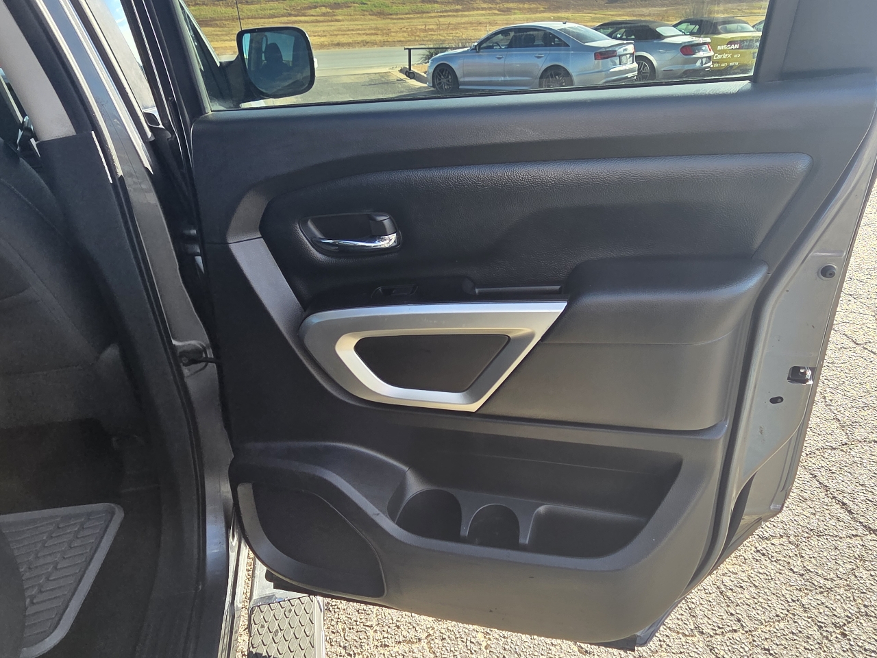 Nissan Titan 4x2 Crew Cab SV 2018