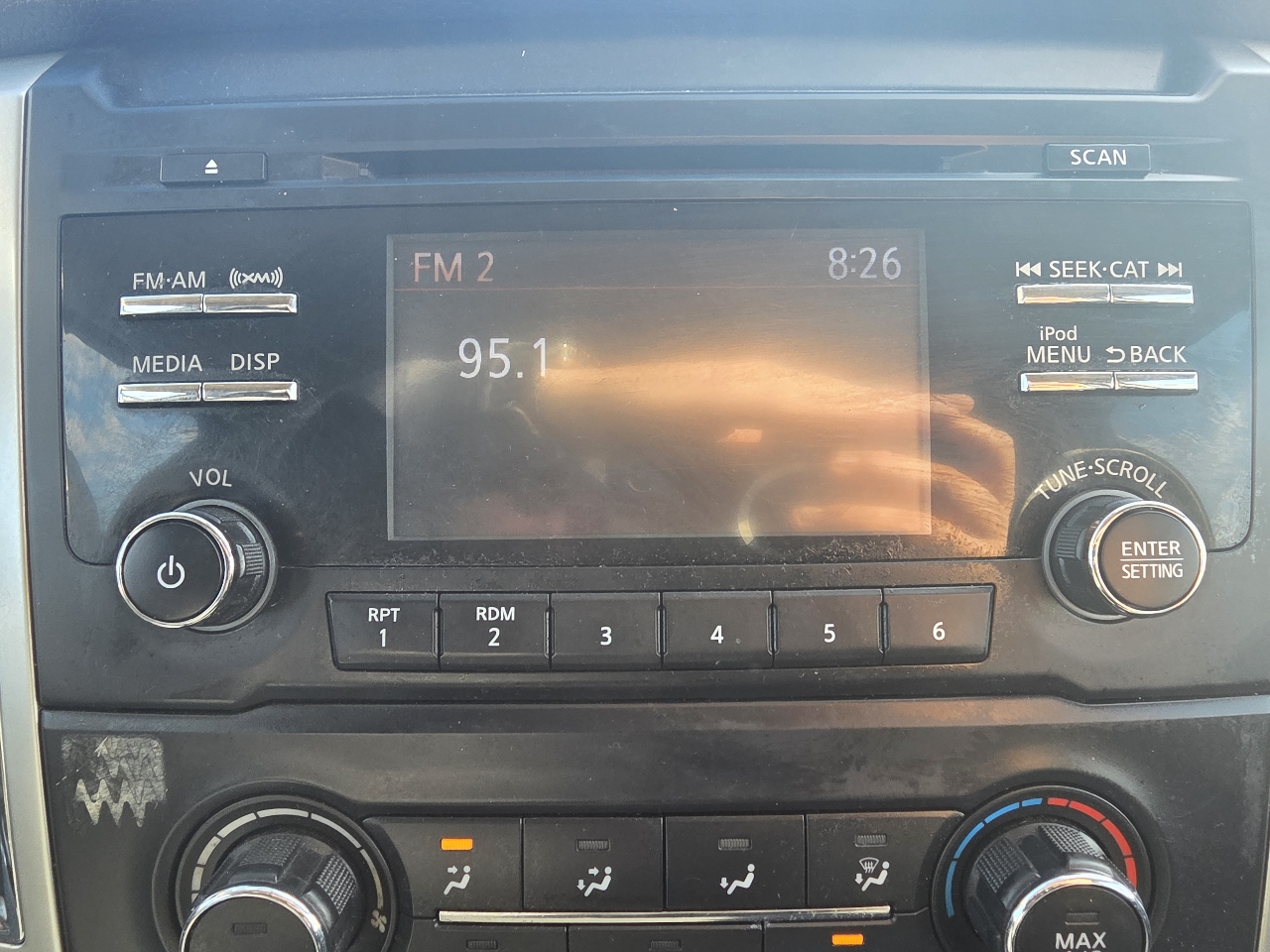 Nissan Titan 4x2 Crew Cab SV 2018