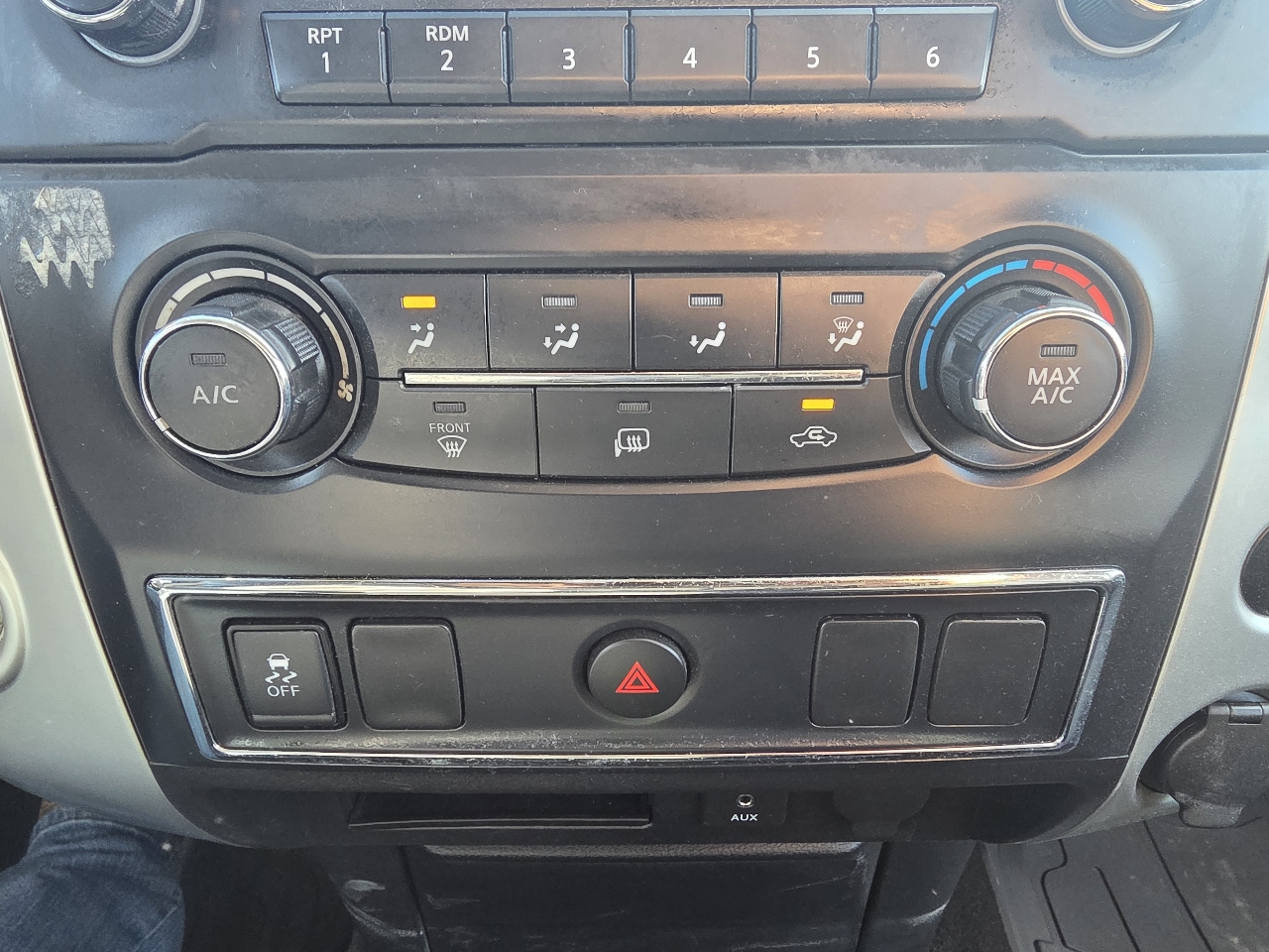 Nissan Titan 4x2 Crew Cab SV 2018