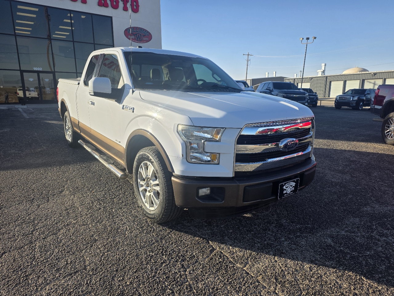 2016 Ford F-150 2WD SuperCab 145" Lariat
