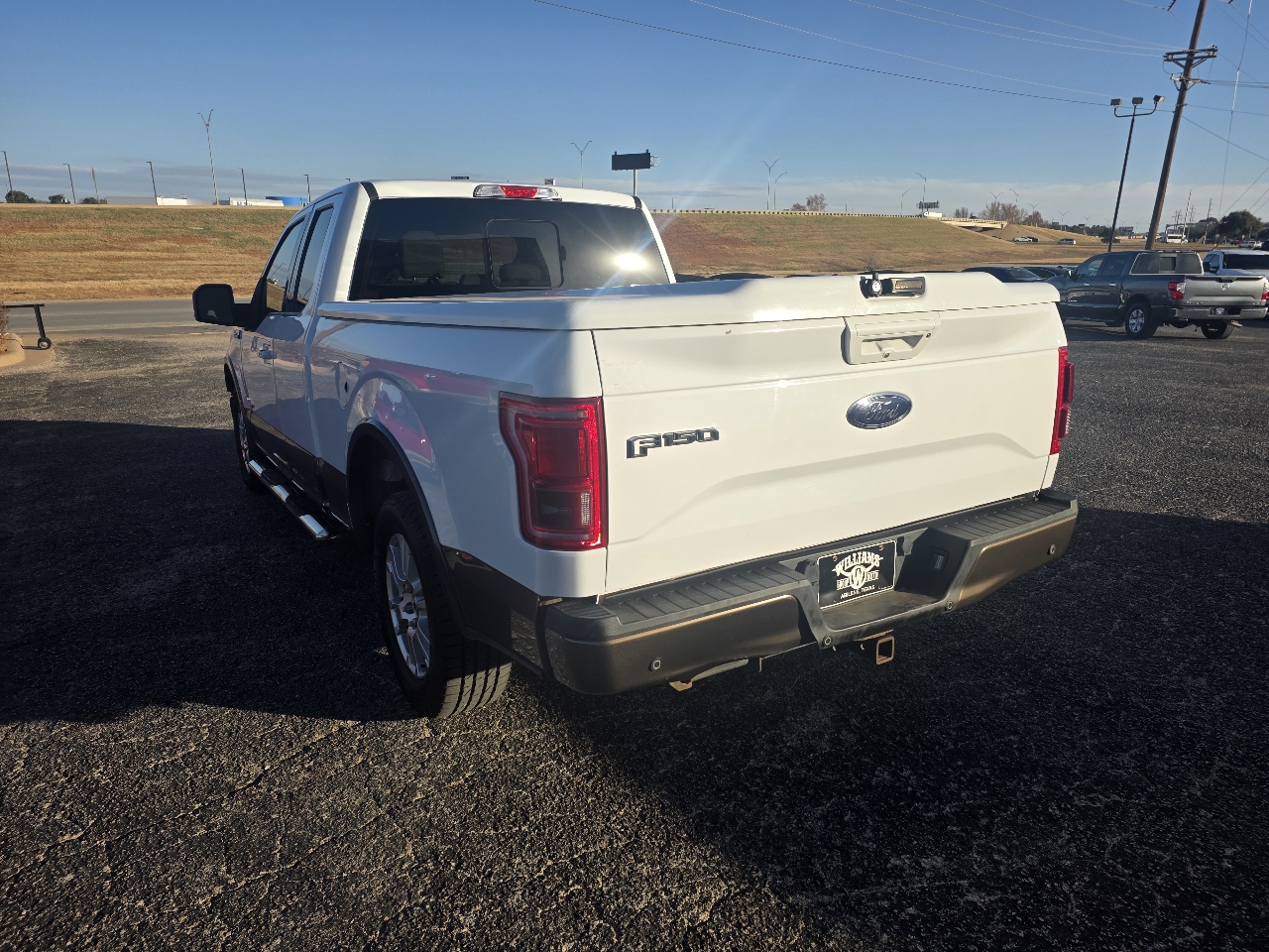 Ford F-150 2WD SuperCab 145" Lariat 2016