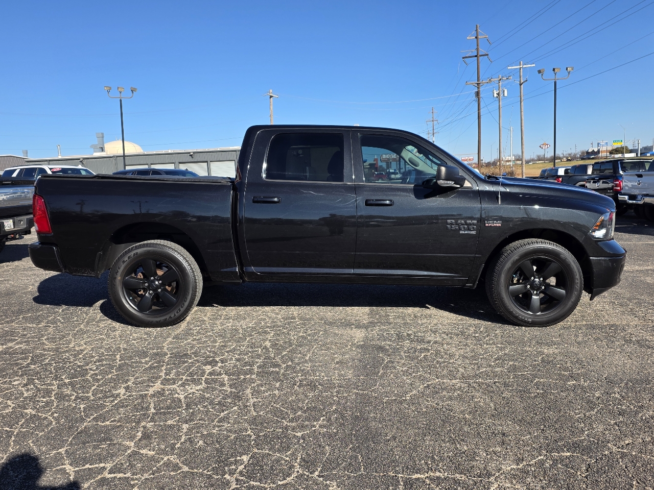 RAM 1500 Classic Lone Star 4x4 Crew Cab 5'7" Box 2019