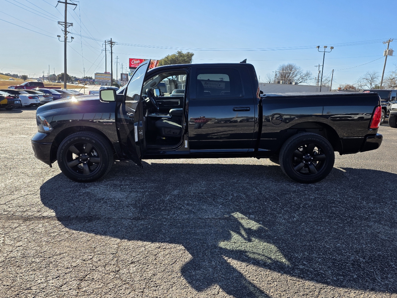 RAM 1500 Classic Lone Star 4x4 Crew Cab 5'7" Box 2019