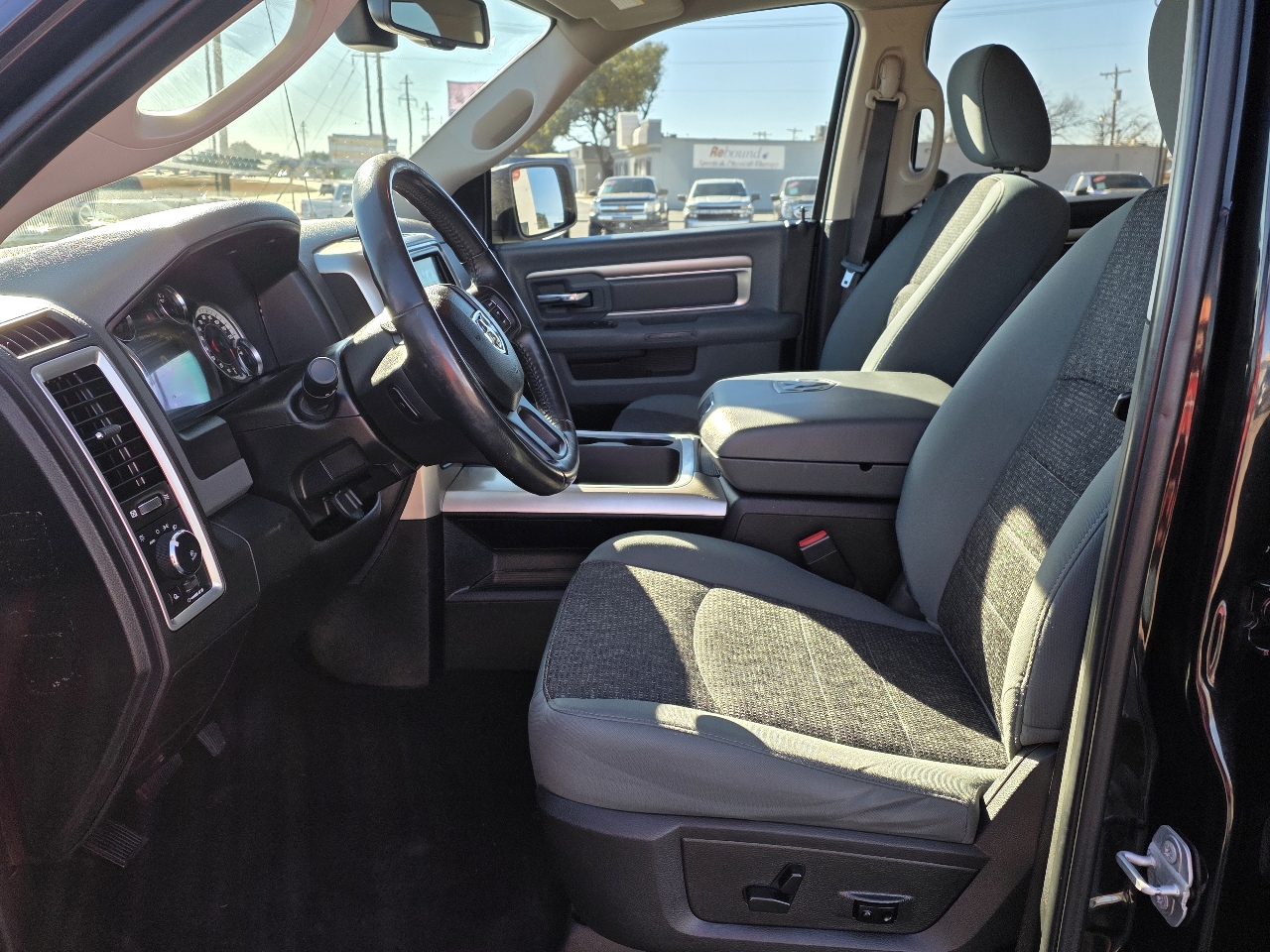 RAM 1500 Classic Lone Star 4x4 Crew Cab 5'7" Box 2019