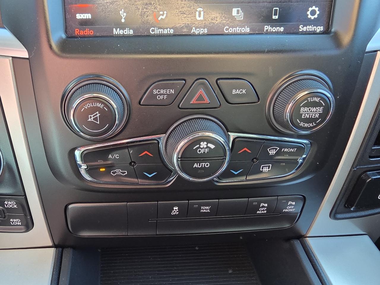 RAM 1500 Classic Lone Star 4x4 Crew Cab 5'7" Box 2019