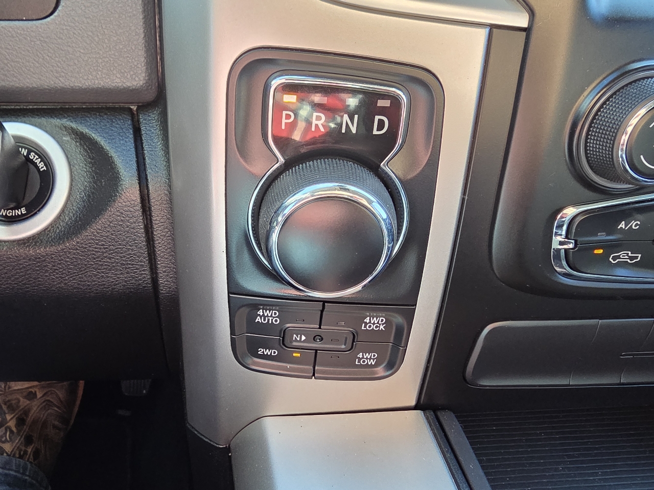 RAM 1500 Classic Lone Star 4x4 Crew Cab 5'7" Box 2019