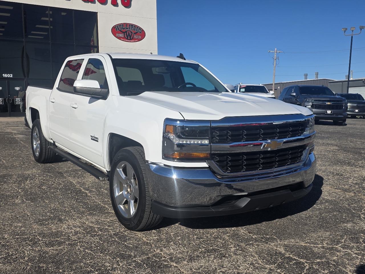2018 Chevrolet Silverado 1500 2WD Crew Cab 143.5" LT w/1LT