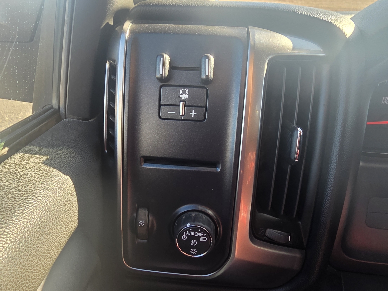 Chevrolet Silverado 1500 2WD Crew Cab 143.5" LT w/1LT 2018