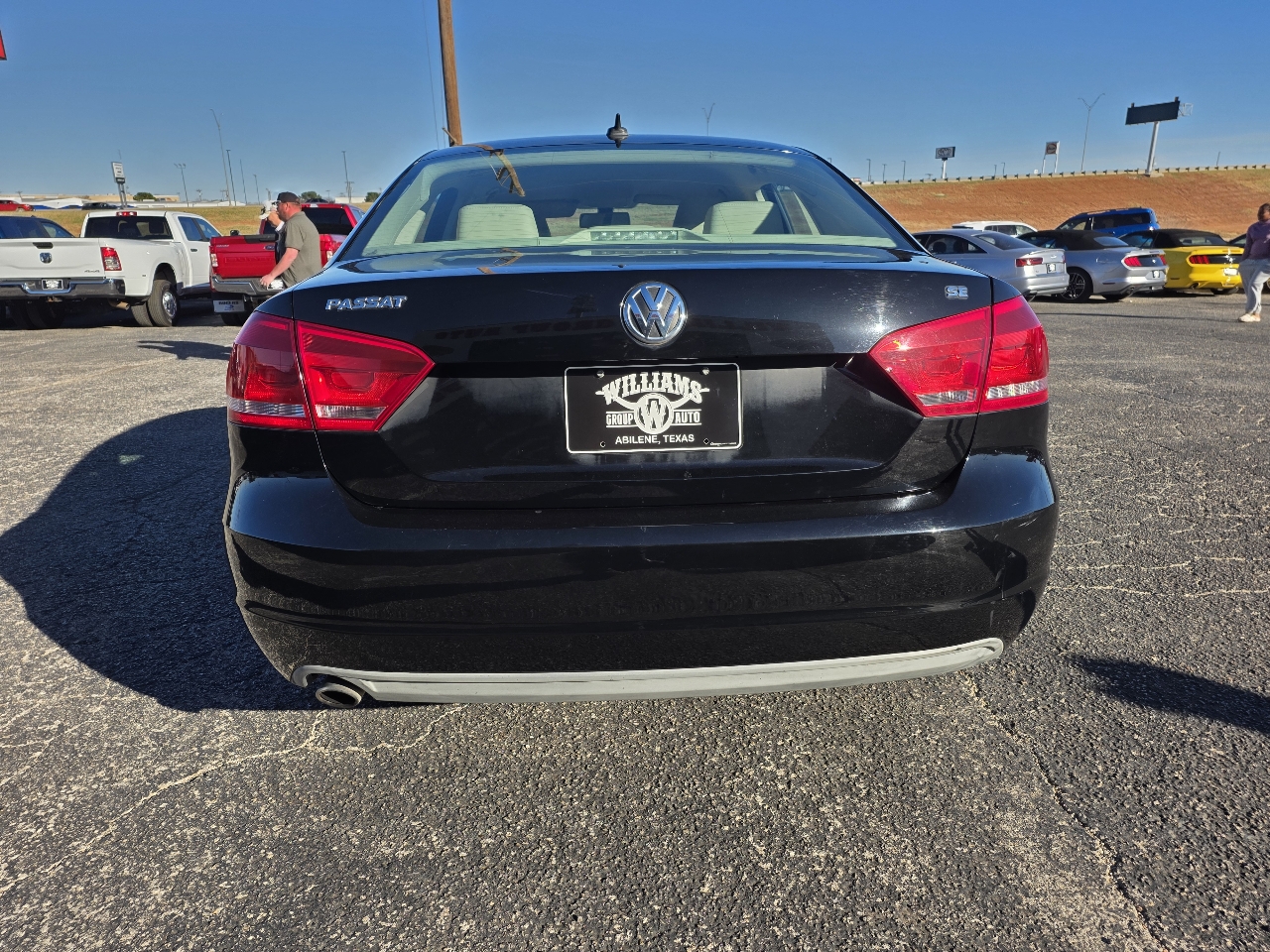 Volkswagen Passat 4dr Sdn 2.5L Auto SE 2012