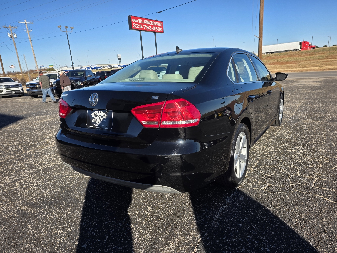 Volkswagen Passat 4dr Sdn 2.5L Auto SE 2012