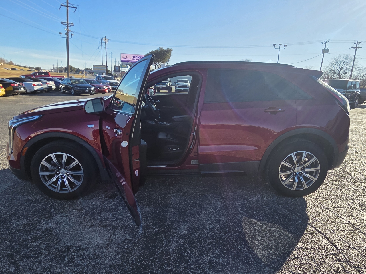 Cadillac XT4 FWD 4dr Sport 2019