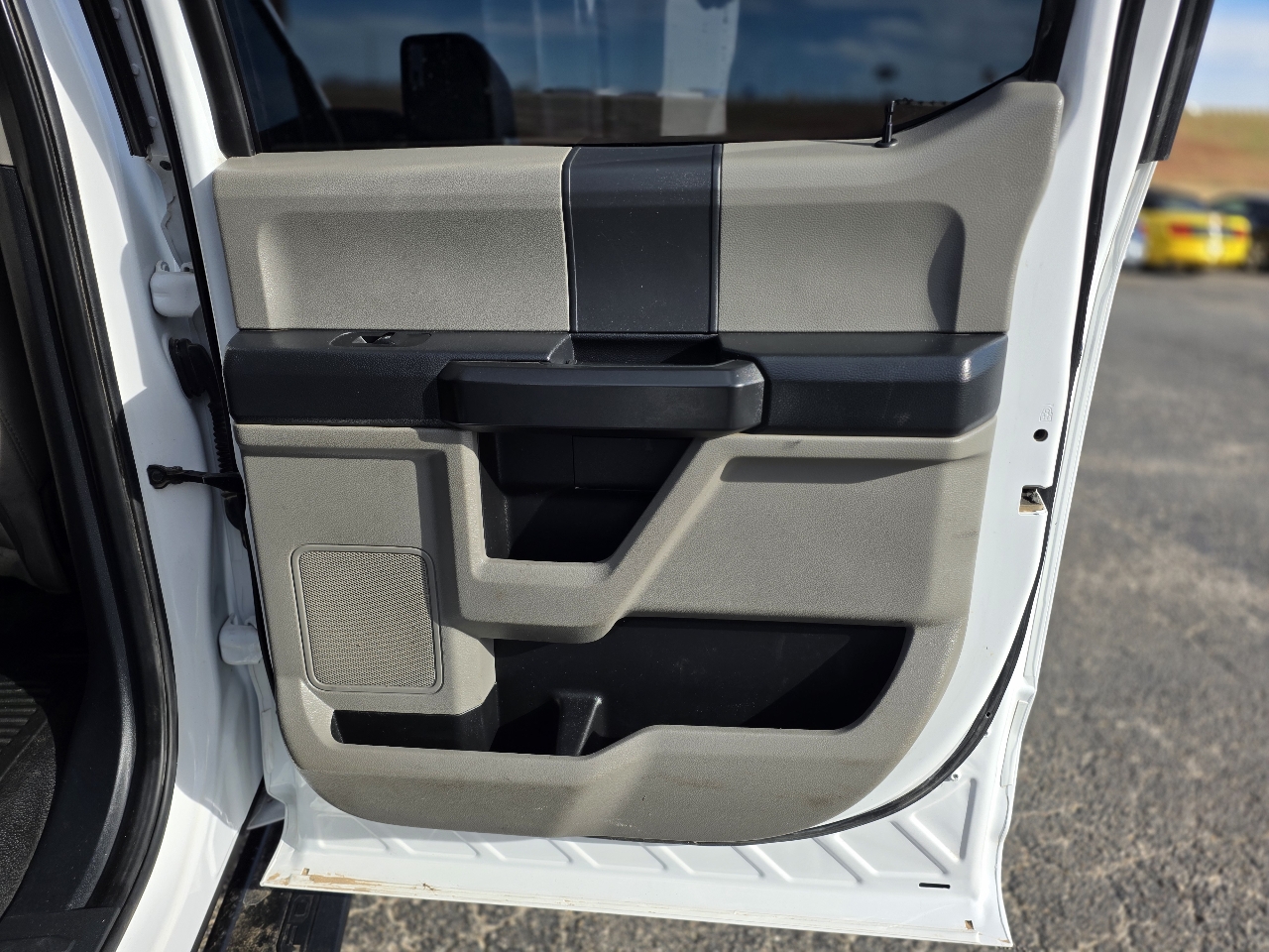 Ford Super Duty F-250 SRW XL 4WD Crew Cab 8' Box 2022