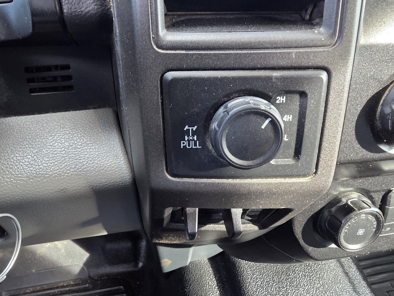 Ford Super Duty F-250 SRW XL 4WD Crew Cab 8' Box 2022