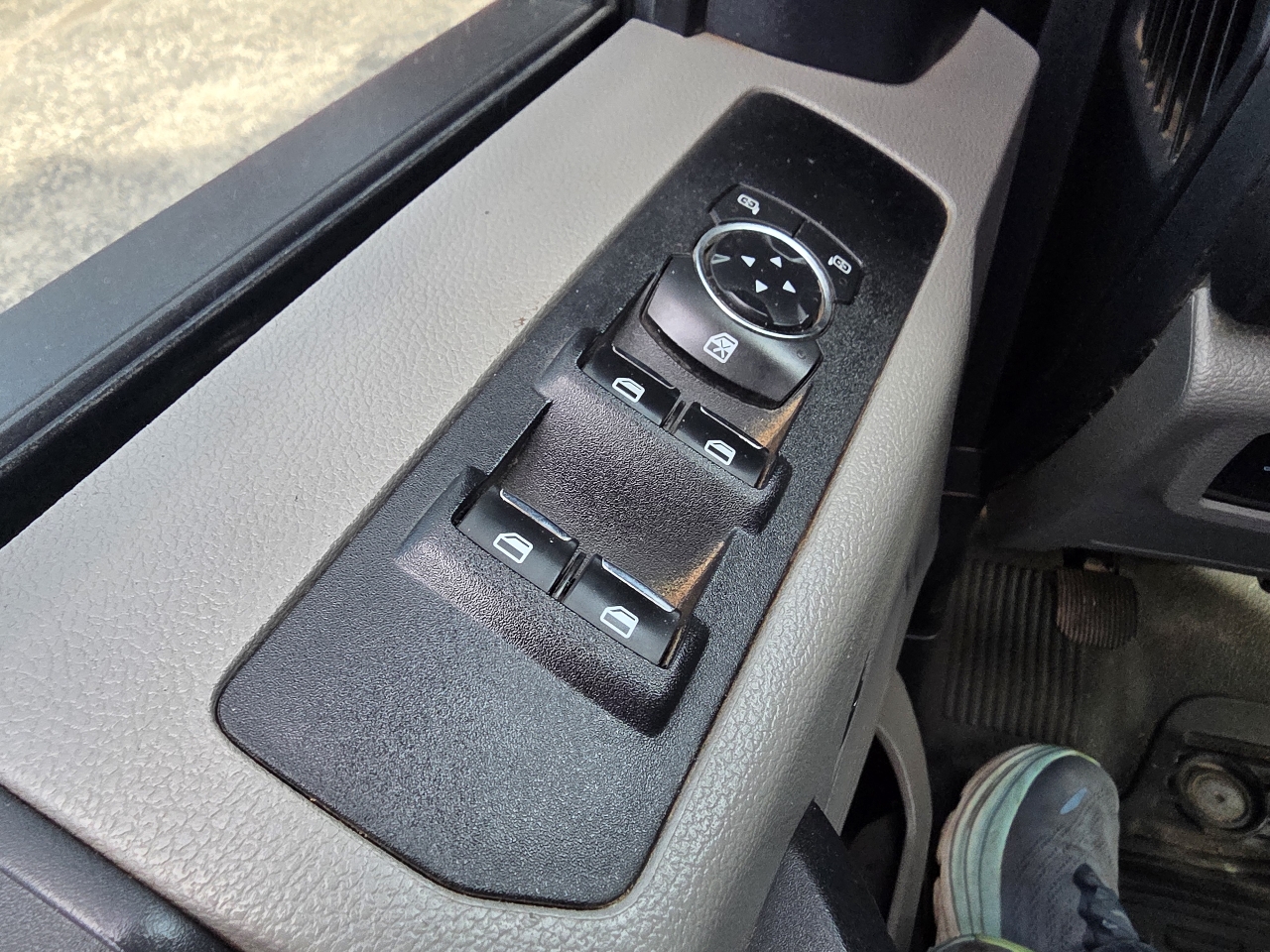 Ford Super Duty F-250 SRW XL 4WD Crew Cab 8' Box 2022