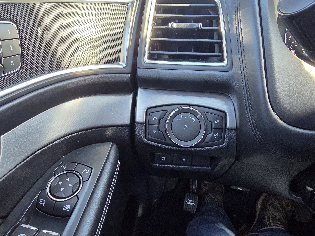 Ford Explorer Platinum 4WD 2018