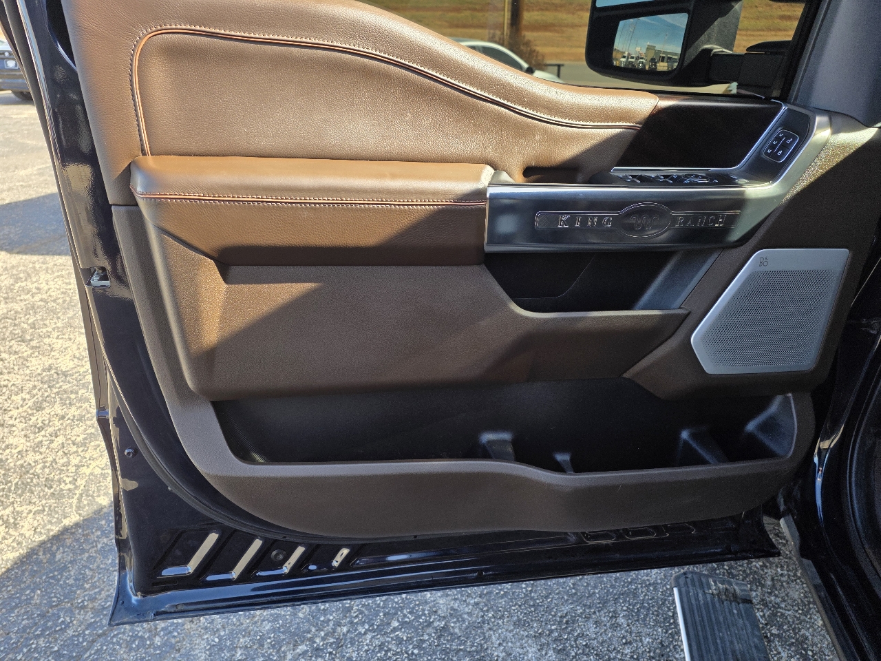 Ford Super Duty F-250 SRW King Ranch 4WD Crew Cab 8' Box 2024