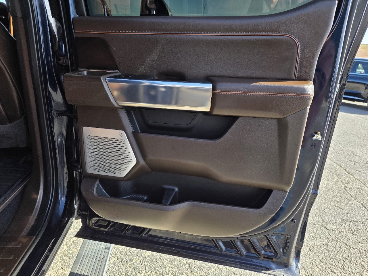 Ford Super Duty F-250 SRW King Ranch 4WD Crew Cab 8' Box 2024