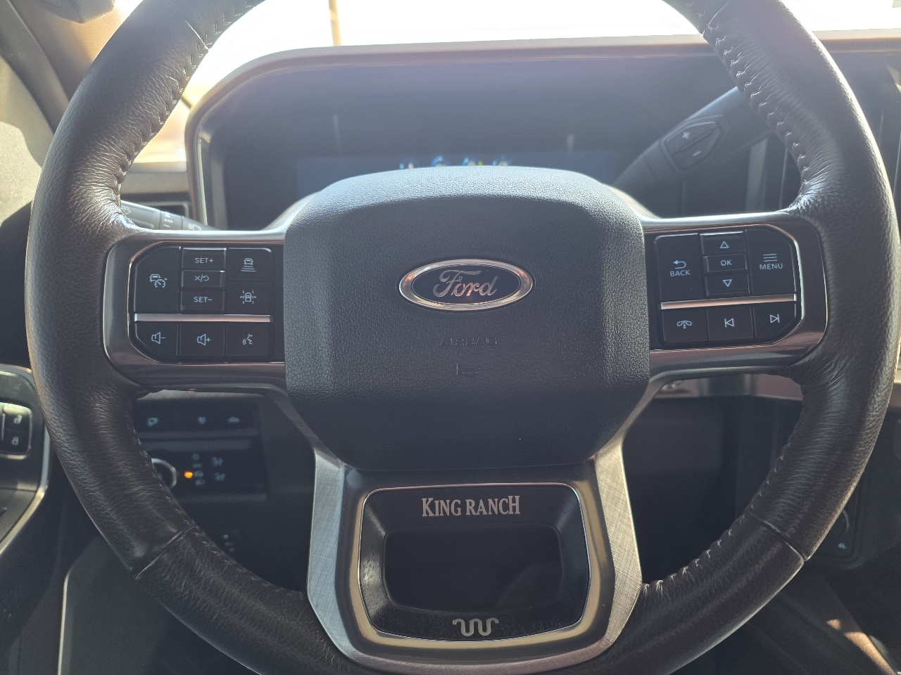 Ford Super Duty F-250 SRW King Ranch 4WD Crew Cab 8' Box 2024