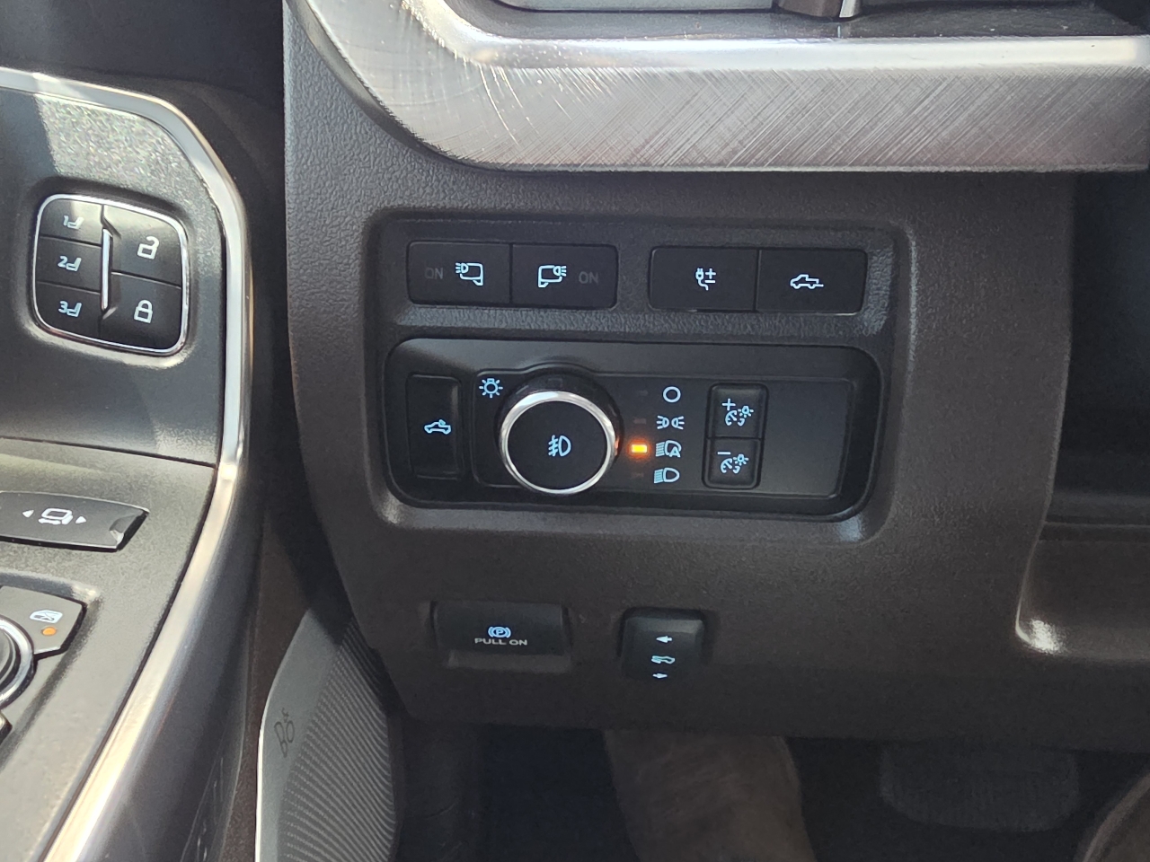 Ford Super Duty F-250 SRW King Ranch 4WD Crew Cab 8' Box 2024