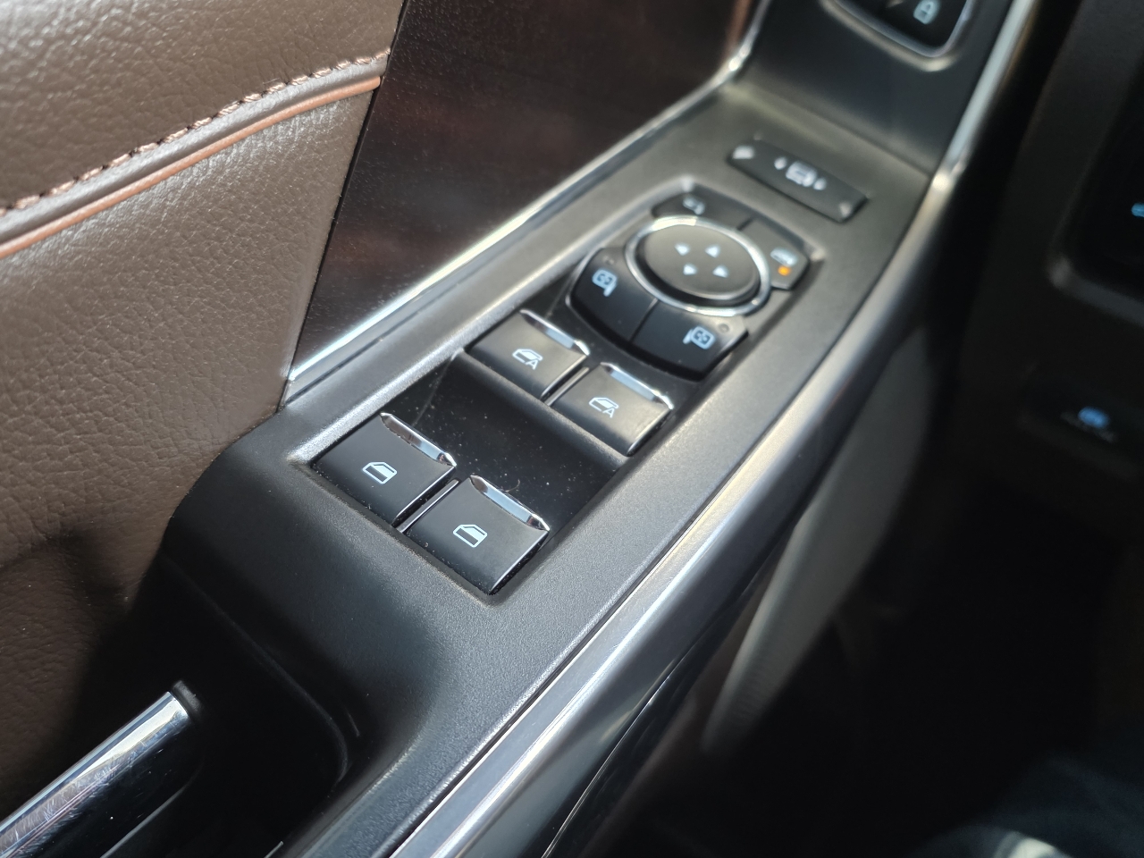 Ford Super Duty F-250 SRW King Ranch 4WD Crew Cab 8' Box 2024