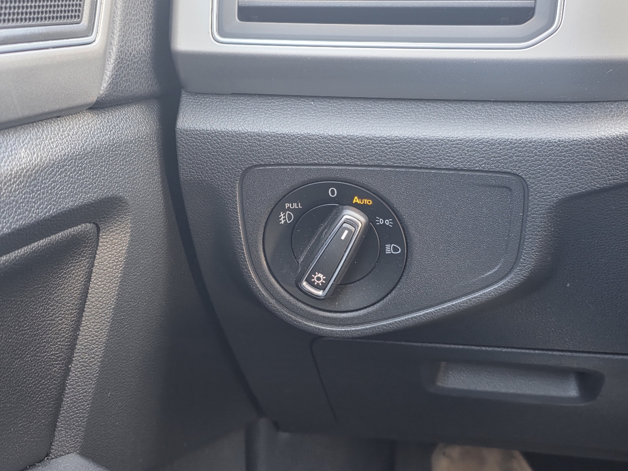 Volkswagen Atlas 3.6L V6 SE w/Technology 4MOTION 2019