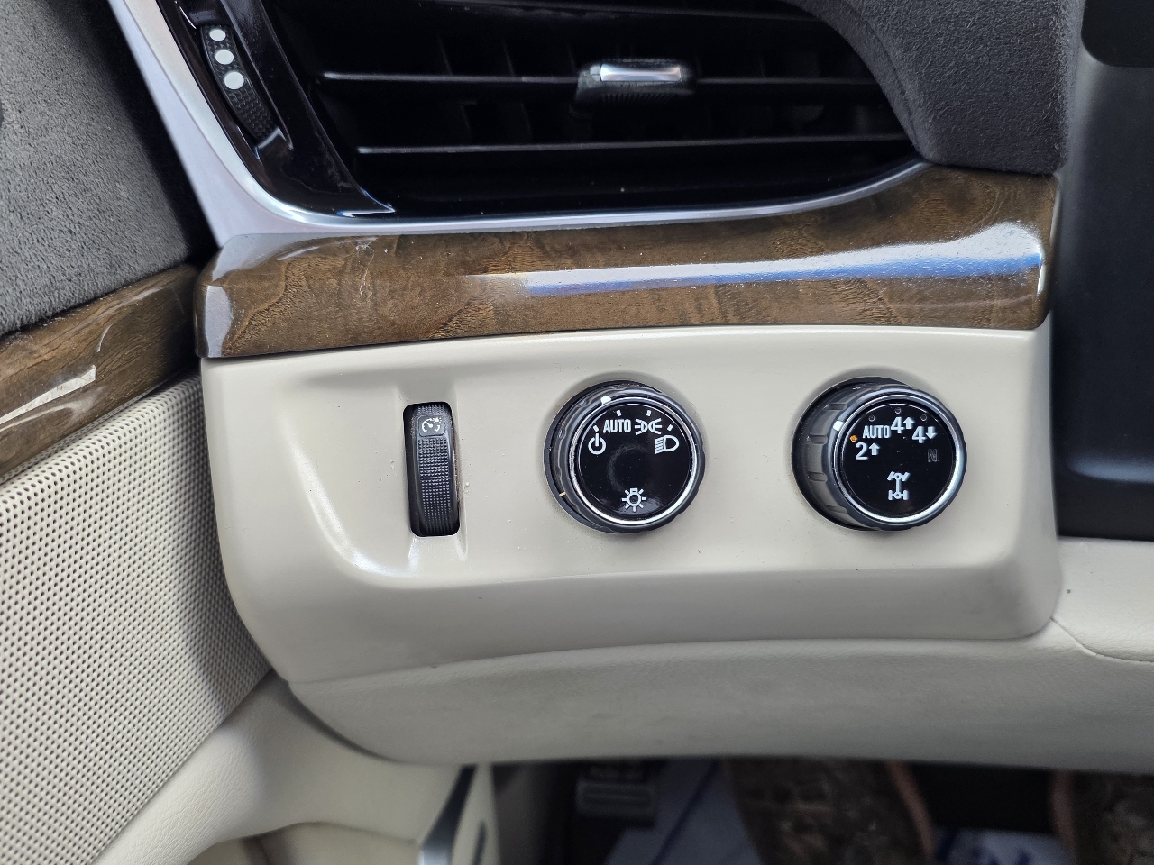 Cadillac Escalade 4WD 4dr Luxury 2020