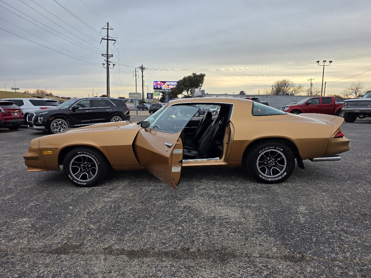 Chevrolet Camaro 2dr Coupe 1981