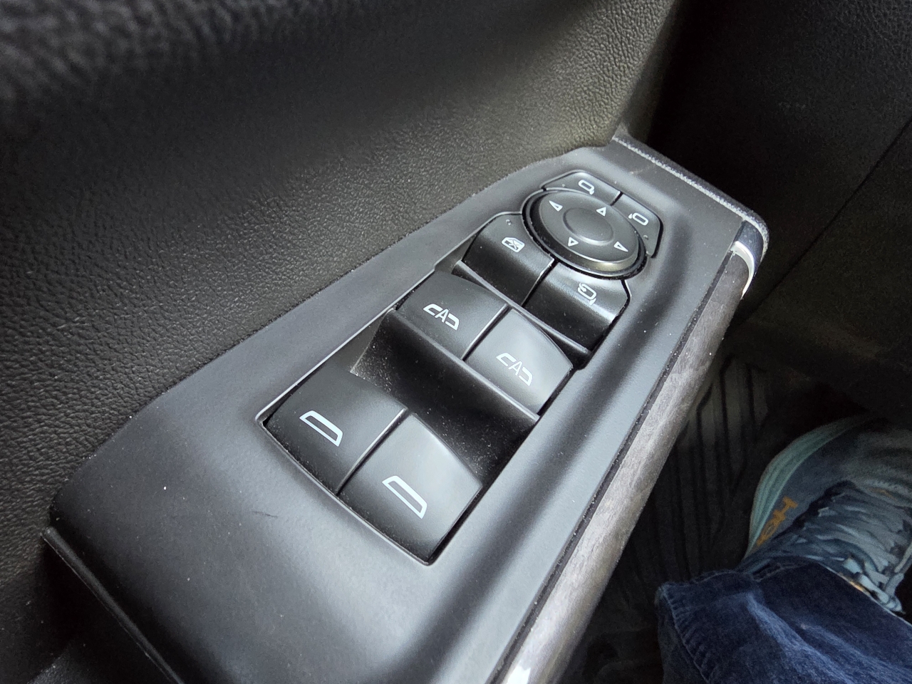 Chevrolet Silverado 1500 4WD Crew Cab 147" LTZ 2020