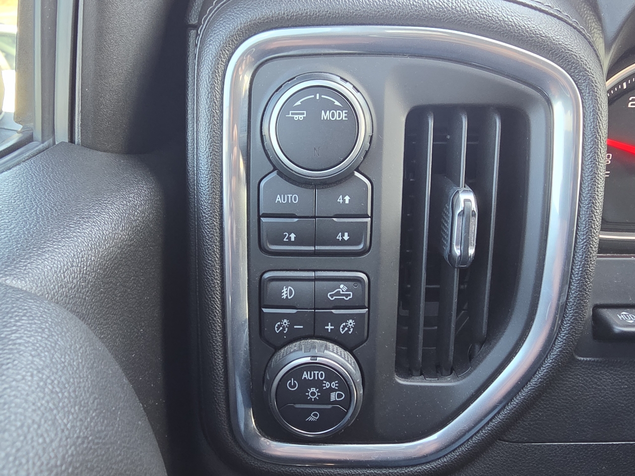 Chevrolet Silverado 1500 4WD Crew Cab 147" LTZ 2020