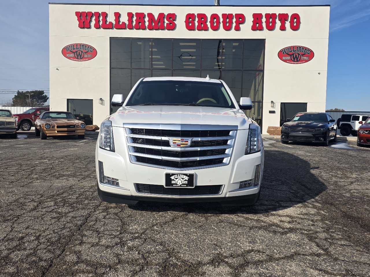 Cadillac Escalade 4WD 4dr Luxury 2017