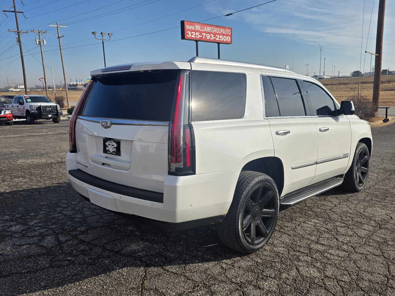 Cadillac Escalade 4WD 4dr Luxury 2017