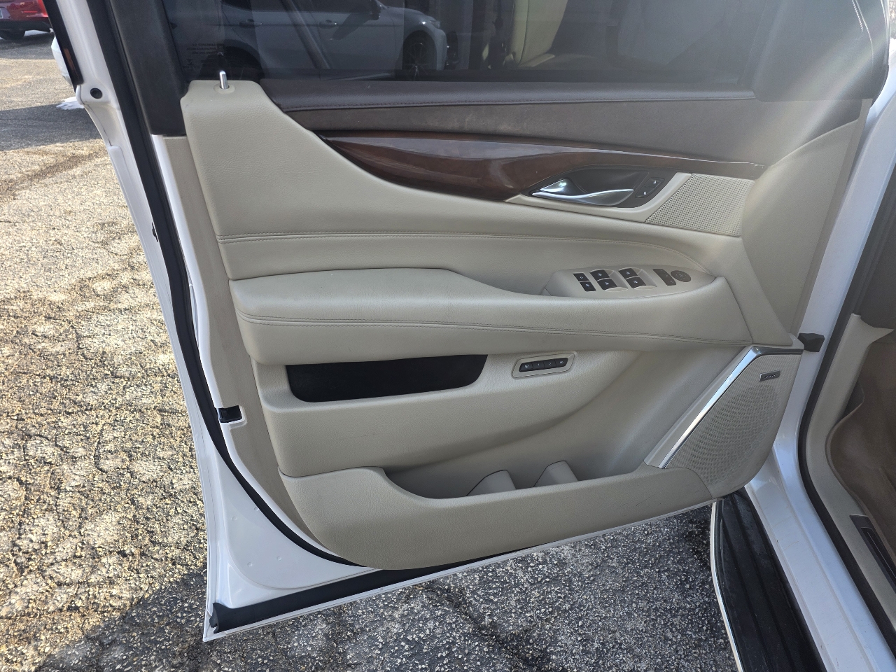 Cadillac Escalade 4WD 4dr Luxury 2017